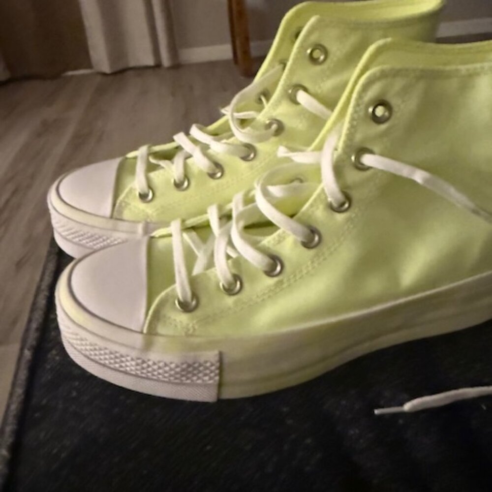 NWOT Converse All Star High Top Sneakers Women Size 8